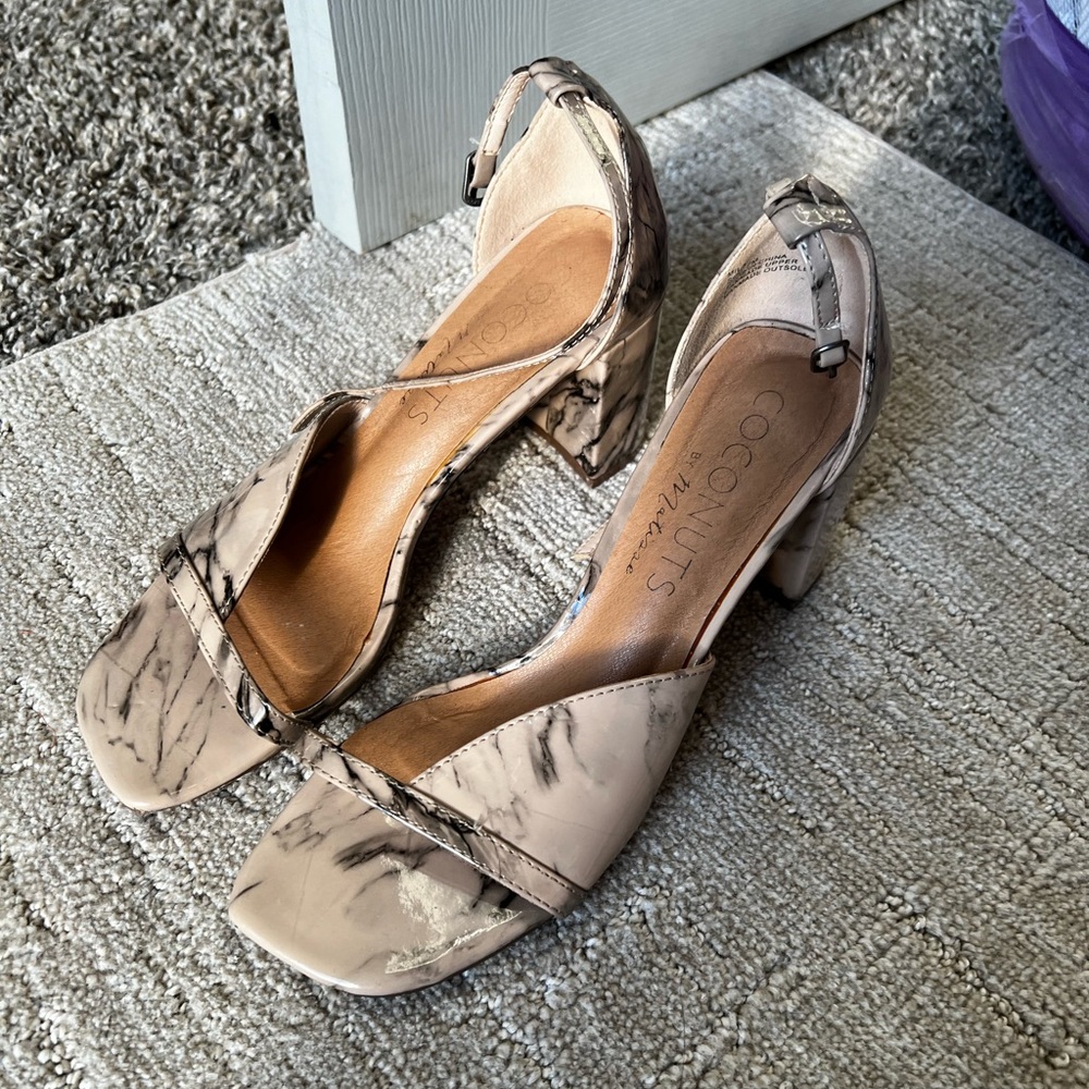 Coconuts by Matisse block heel sandals